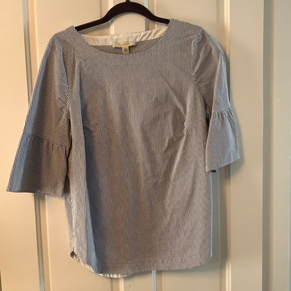 Lark & Ro Seersucker blouse